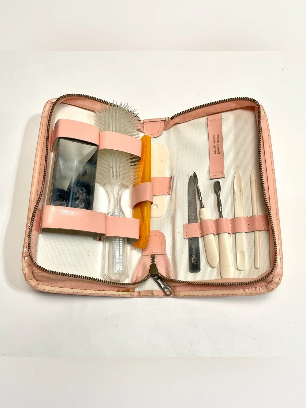 Vintage 1950-1960 Travel Vanity Manicure Grooming Set Pink Leather Case Germany